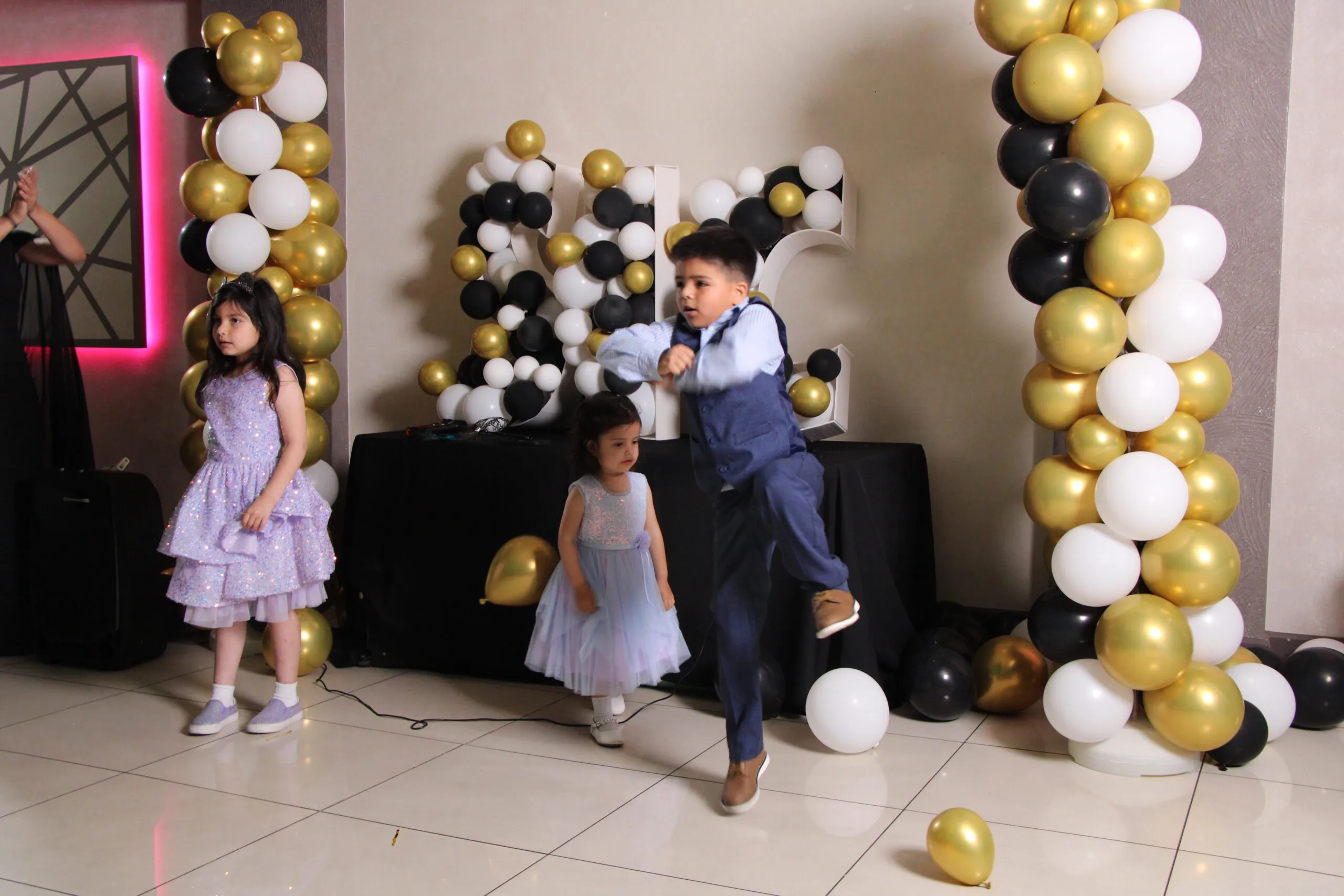 kids dance off (1)